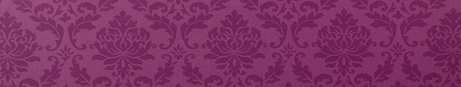 Узоры на фиолетовой ткани
