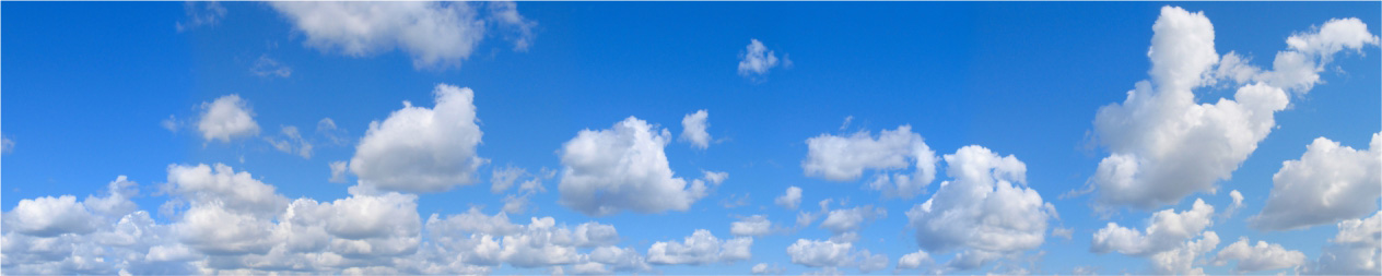 Облака на голубом небе